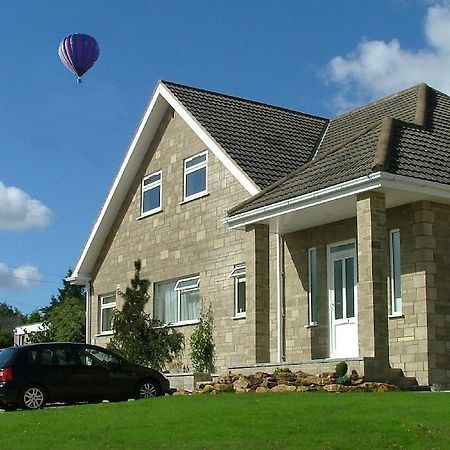 Mead Lodge B&B Corsham Luaran gambar