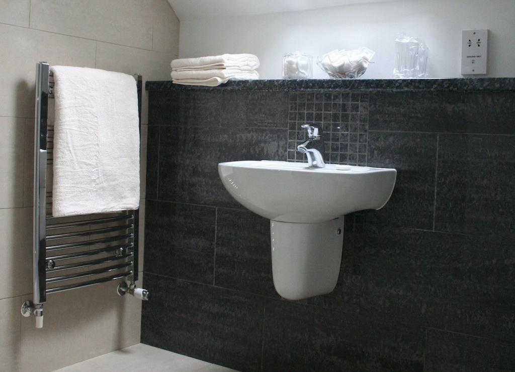 Mead Lodge B&B Corsham Bilik gambar