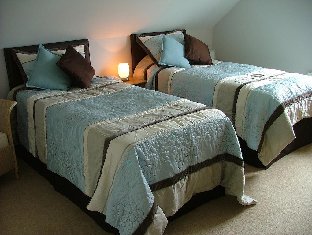Mead Lodge B&B Corsham Bilik gambar